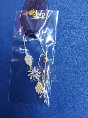Jeweleries for Lady Fashionable and Beautiful