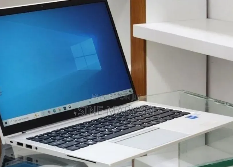 New Laptop HP EliteBook 840 8GB Intel Core i5 SSD 512GB
