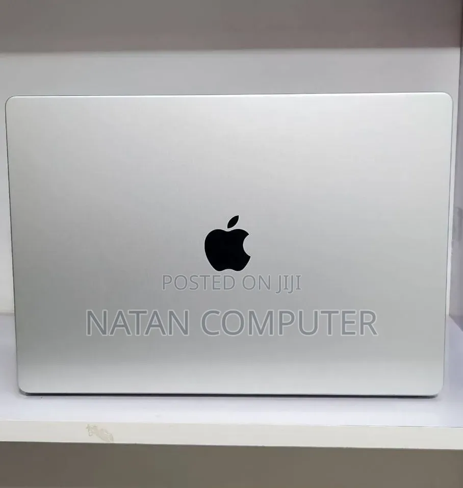 New Laptop Apple MacBook Air 2024 M3 15-inch 24GB Apple M3 SSD 512GB