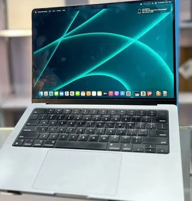New Laptop Apple MacBook Pro M1 16GB Apple M1 Pro SSD 512GB