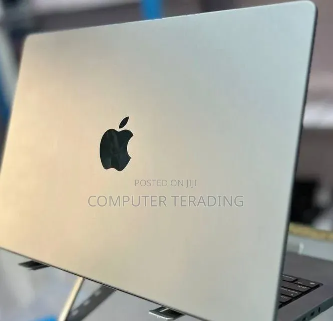 New Laptop Apple MacBook Pro M1 16GB Apple M1 Pro SSD 512GB