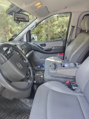 Hyundai H1 2021 Silver