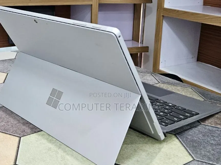 New Laptop Microsoft Surface Pro 7+ 16GB Intel Core i7 SSD 512GB