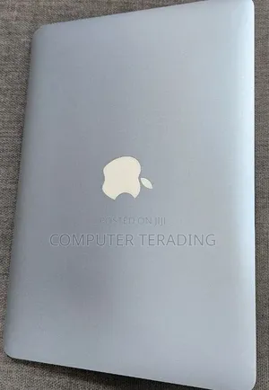 New Laptop Apple MacBook Pro 2015 8GB Intel Core i7 SSD 256GB