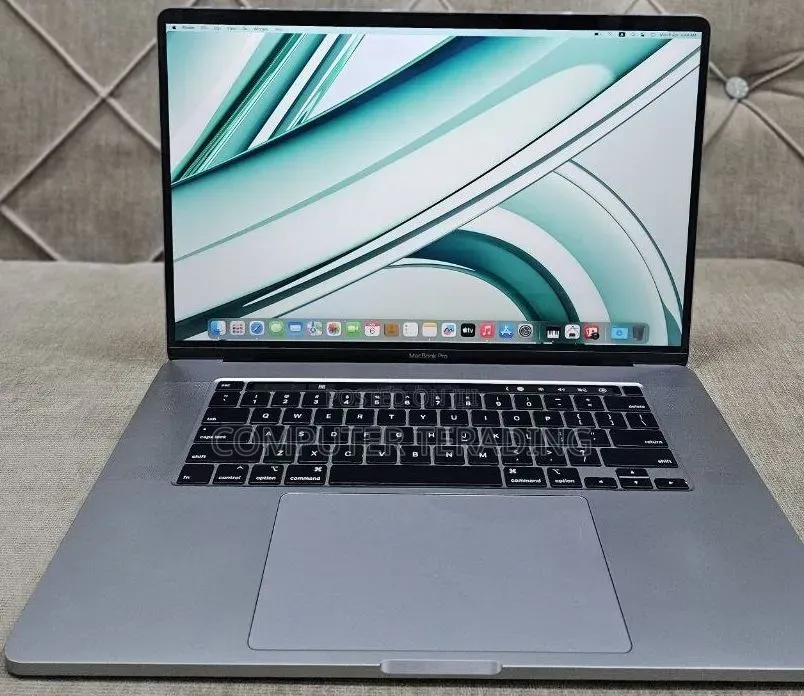 New Laptop Apple MacBook Pro 2019 32GB Intel Core i9 SSD 1T
