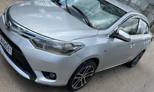 Toyota Yaris 2015 Silver