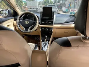 Toyota Yaris 2015 Silver