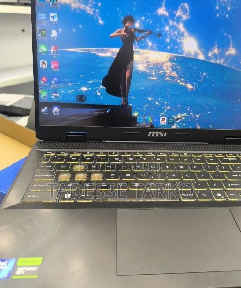 New Laptop MSI Vector 16 HX AI A2XWIG 16GB Intel Core Ultra 9 SSD 1T