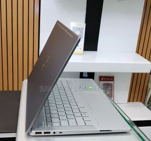 New Laptop HP Pavilion 14 8GB Intel Core i5 SSD 256GB