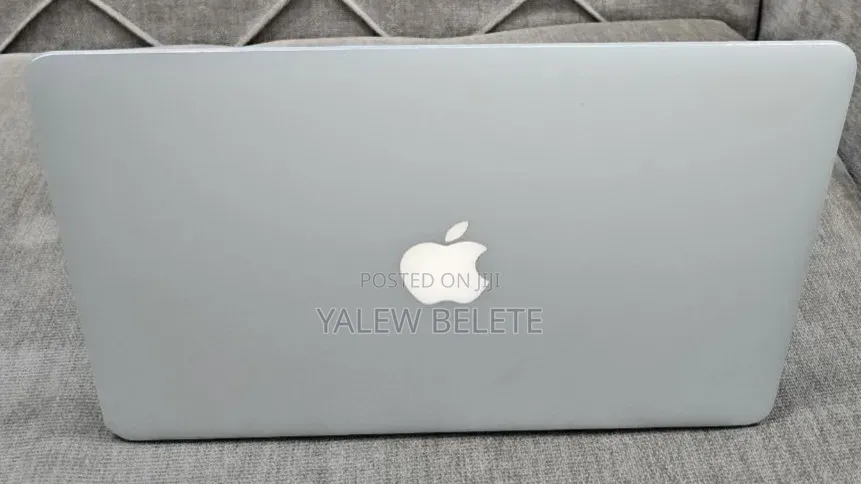 New Laptop Apple MacBook Pro 2015 8GB Intel Core i7 SSD 256GB
