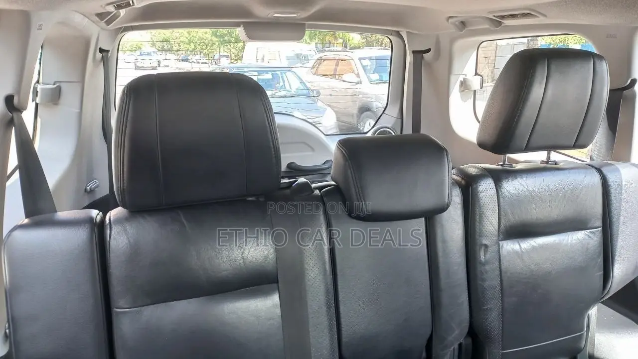 Mitsubishi Pajero 2010 Silver