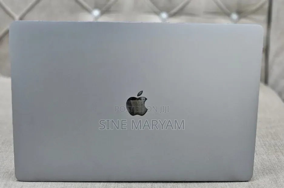 New Laptop Apple MacBook 2019 32GB Intel Core i9 SSD 1T