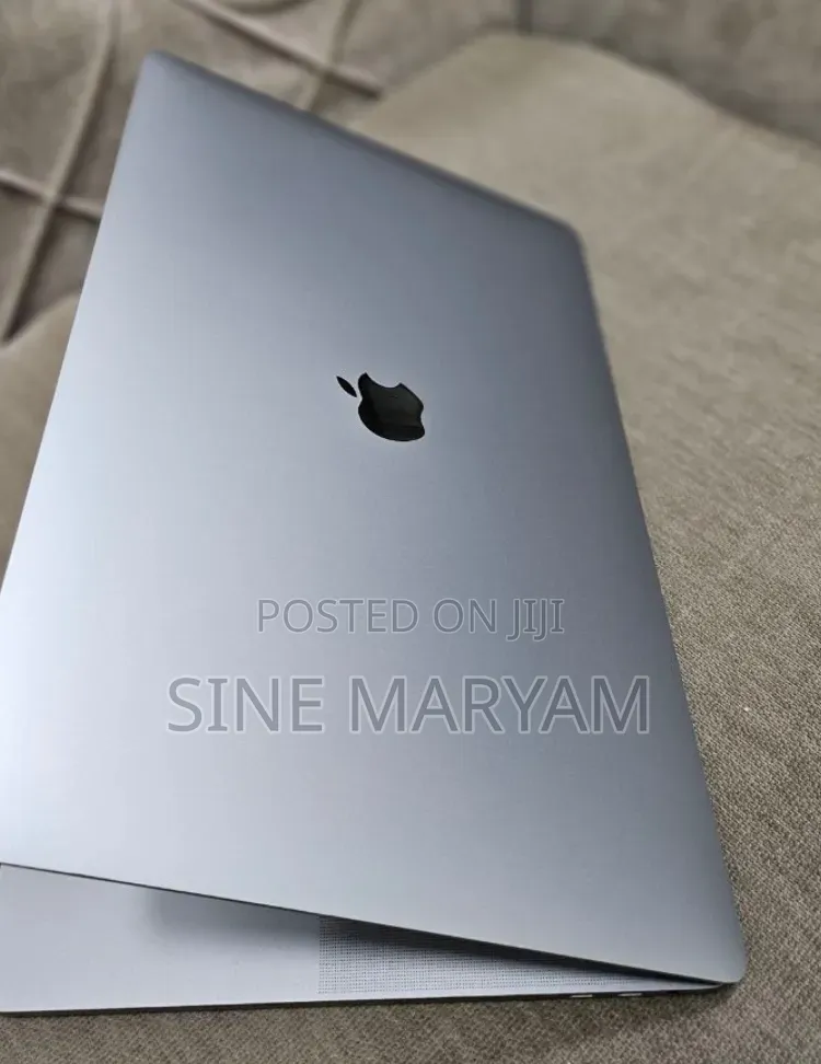 New Laptop Apple MacBook 2019 32GB Intel Core i9 SSD 1T