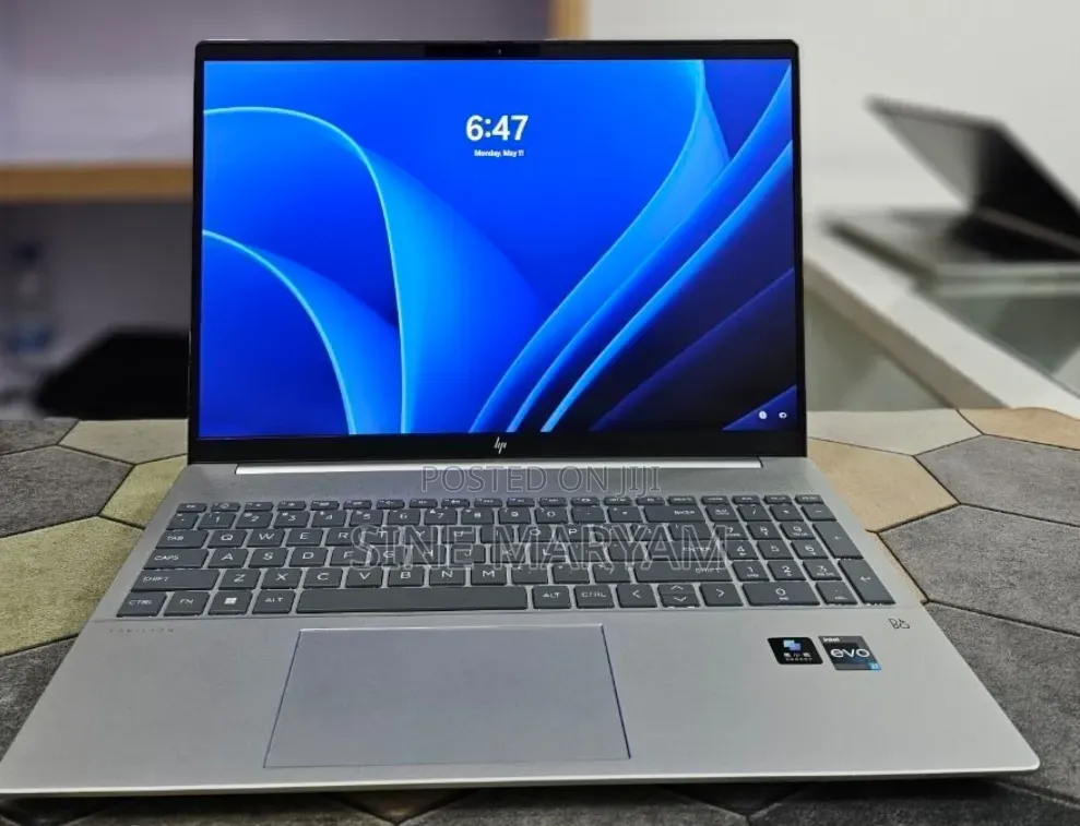 New Laptop HP Pavilion 17 16GB Intel Core i7 SSD 1T