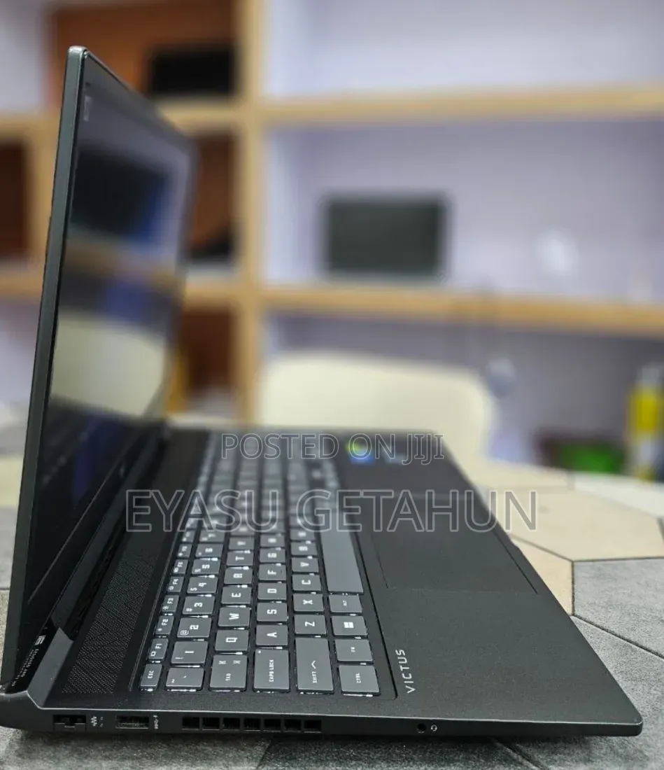 New Laptop HP Victus 16 16GB Intel Core i7 SSD 1T