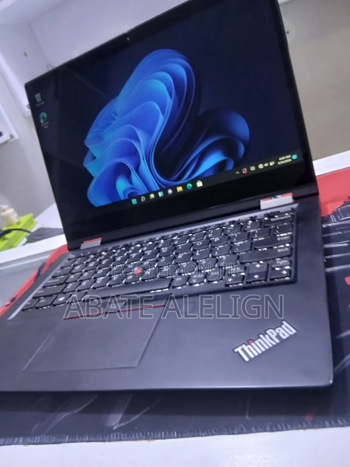New Laptop Lenovo ThinkPad x13 Yoga 16GB Intel Core i7 SSD 512GB