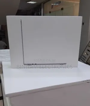 New Laptop Apple MacBook Air 2026 M5 13-inch 16GB Apple M5 SSD 512GB