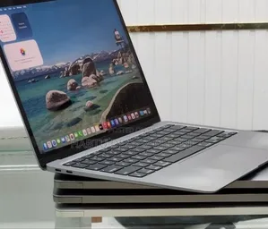 New Laptop Apple MacBook Air 2020 M1 8GB Intel Core i7 SSD 256GB