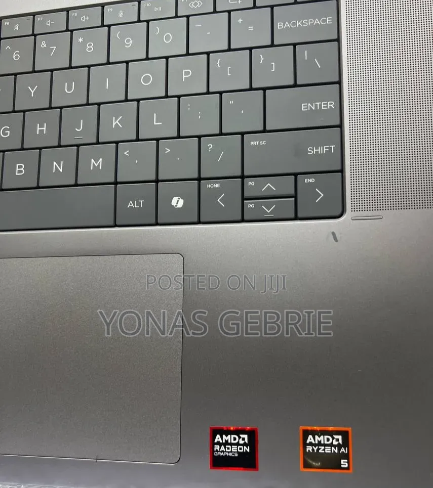 New Laptop HP 16GB AMD Ryzen 5 SSD 512GB