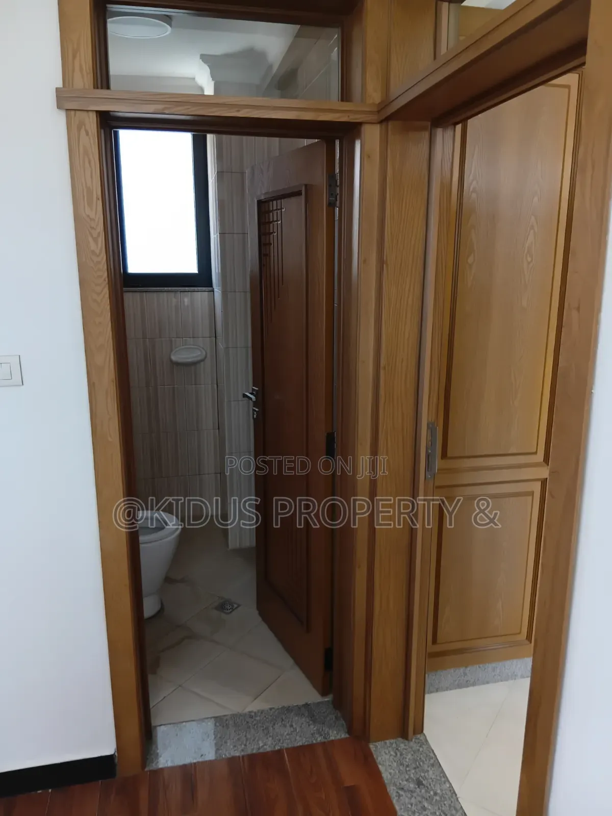 3bdrm Apartment in Lafto Mall Au for rent