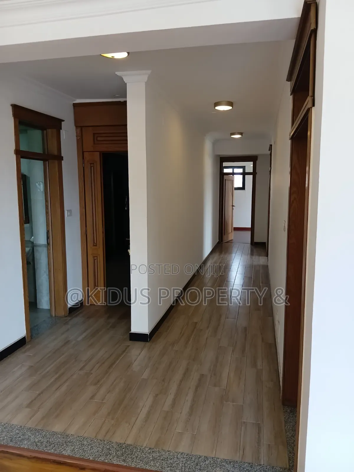 3bdrm Apartment in Lafto Mall Au for rent