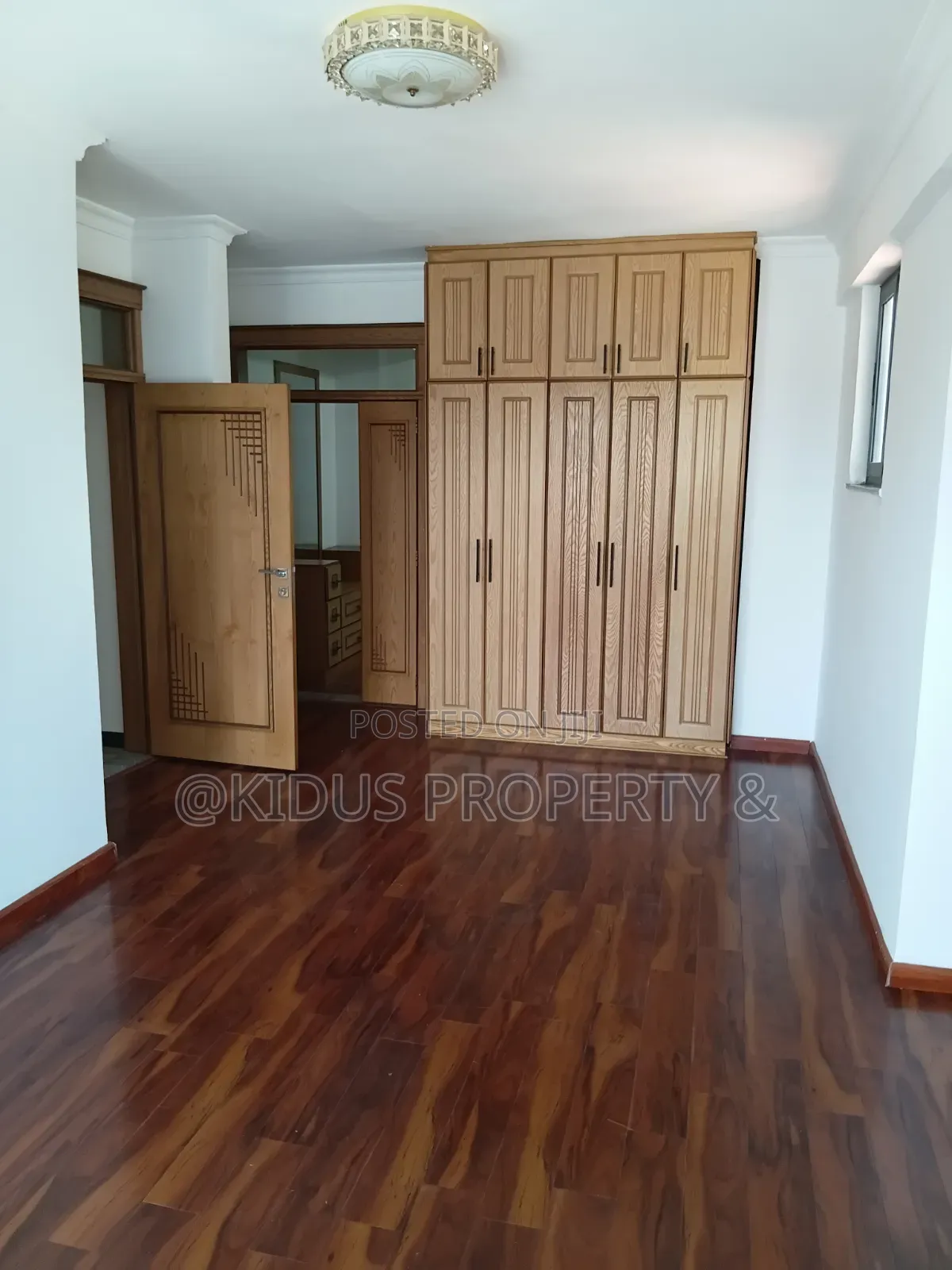 3bdrm Apartment in Lafto Mall Au for rent