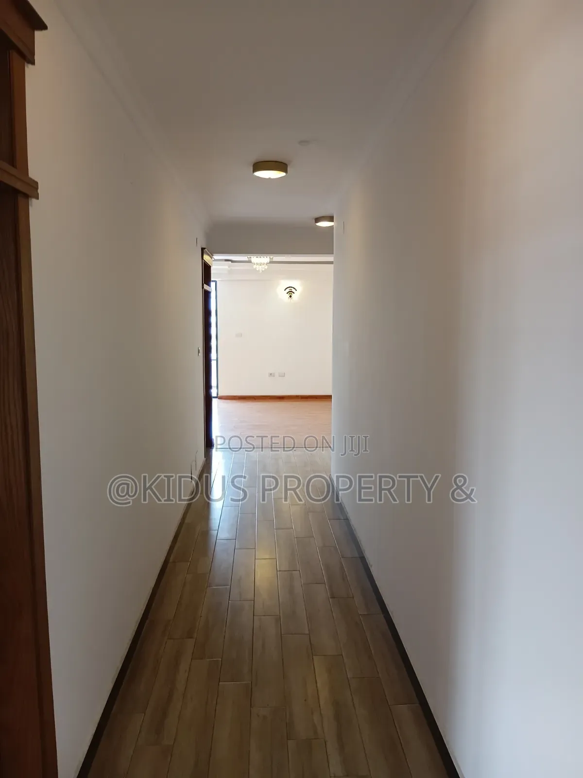 3bdrm Apartment in Lafto Mall Au for rent