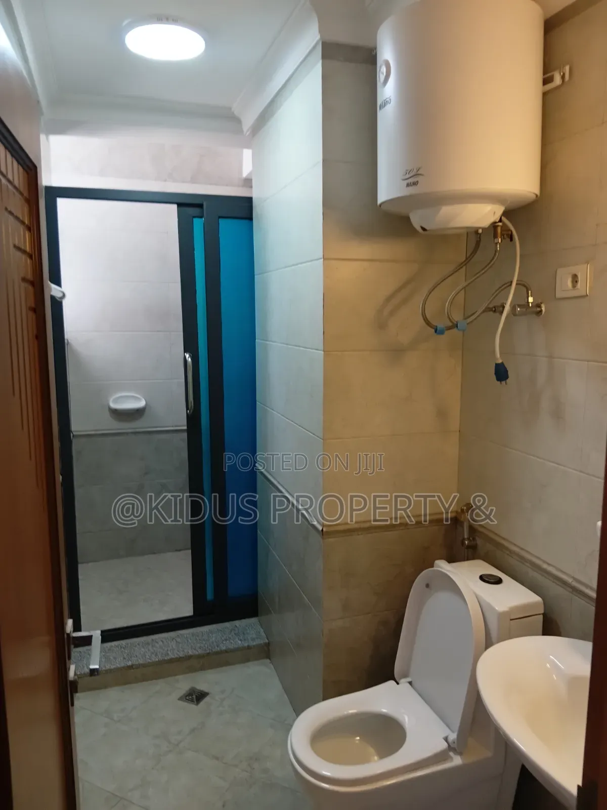 3bdrm Apartment in Lafto Mall Au for rent