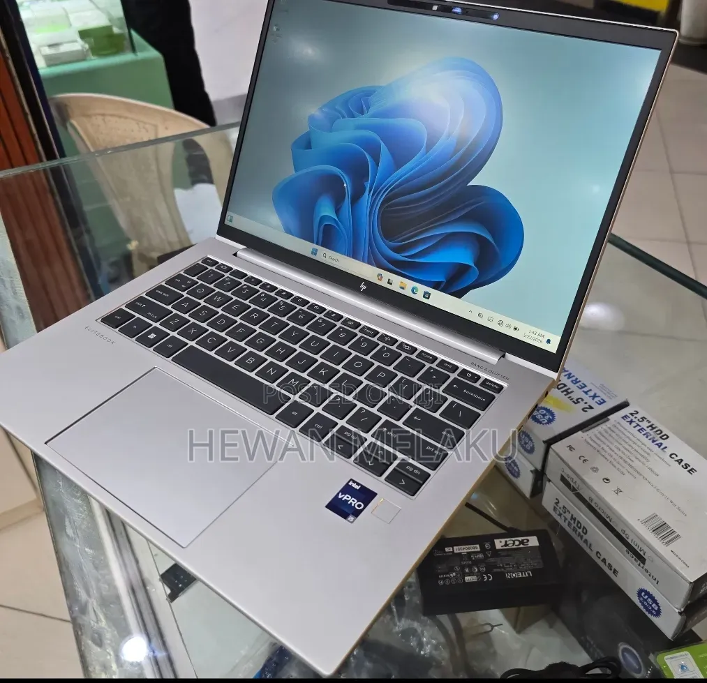 New Laptop HP EliteBook 840 G9 16GB Intel Core i5 SSD 512GB