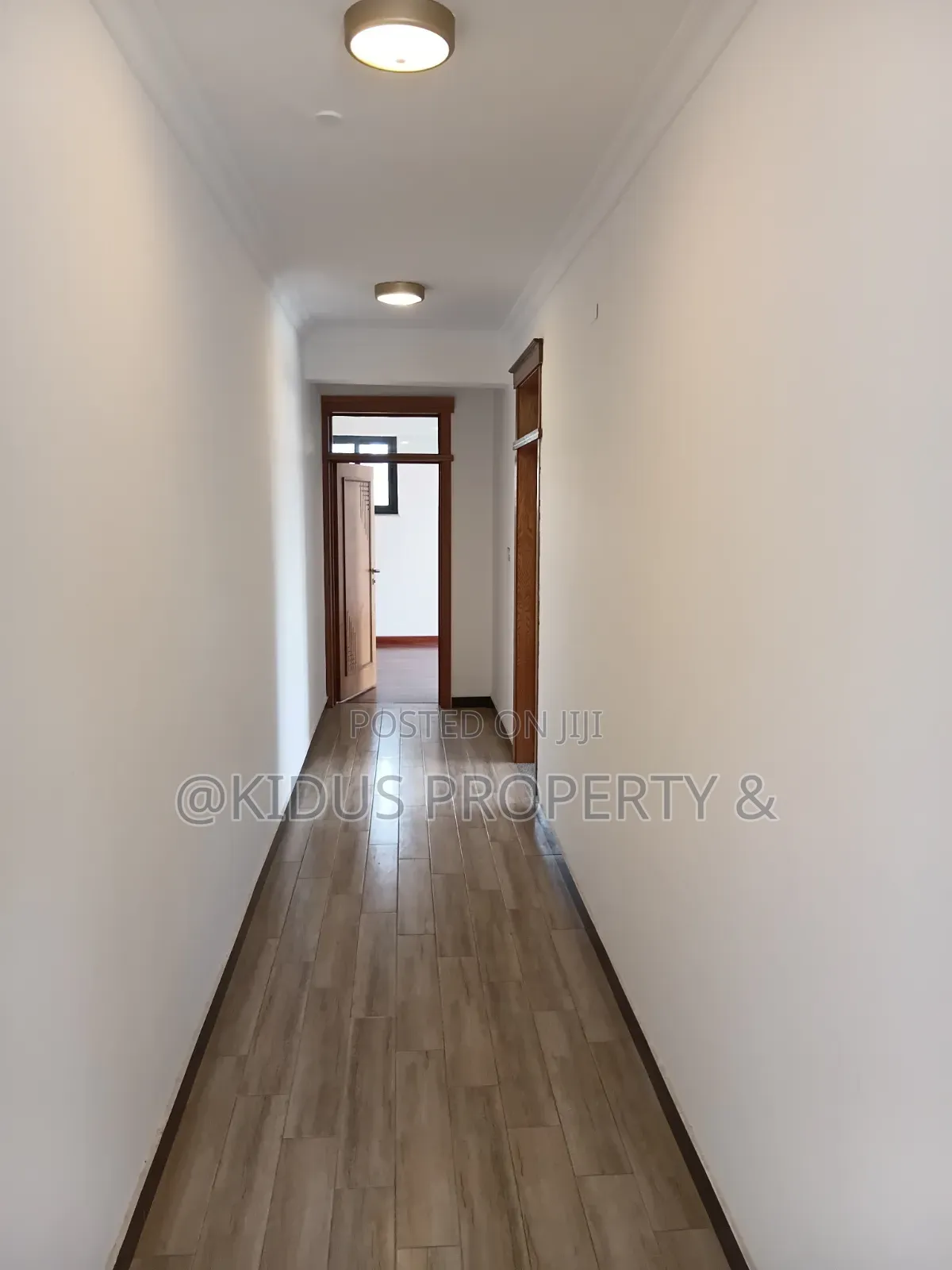 3bdrm Apartment in Lafto Mall Au for rent