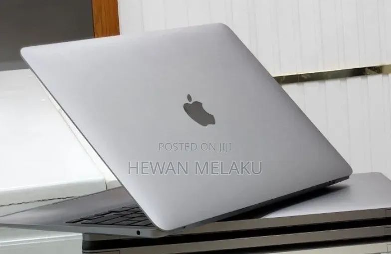New Laptop Apple MacBook Air 2020 M1 8GB Apple M1 SSD 256GB