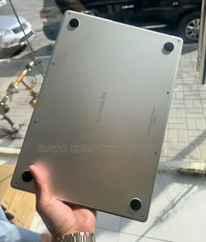 New Laptop Apple MacBook Pro M1 32GB Apple M1 SSD 1T
