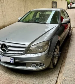 Mercedes-Benz C180 2010 Gray