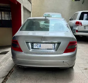 Mercedes-Benz C180 2010 Gray
