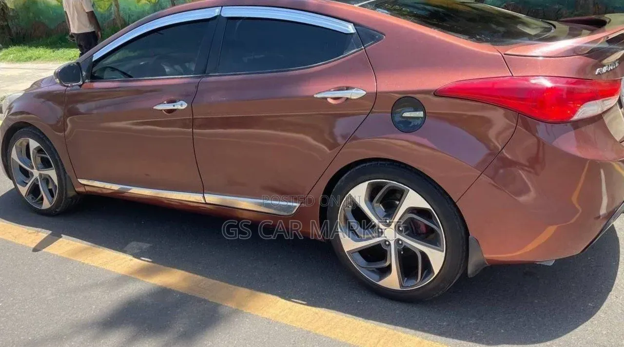 Hyundai Avante 2013 Brown