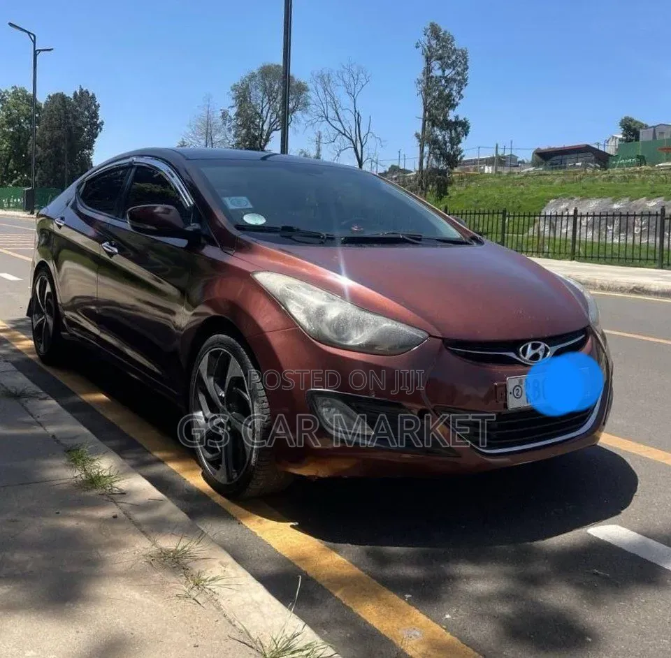 Hyundai Avante 2013 Brown