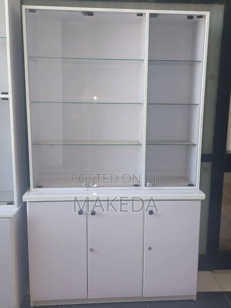 Cosmetic Display