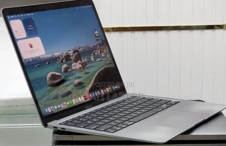 New Laptop Apple MacBook Air 2020 M1 8GB Apple M1 SSD 256GB