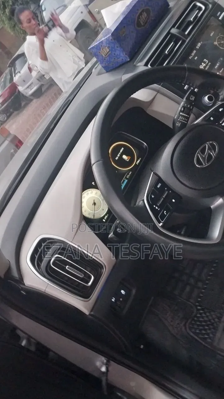 Hyundai Creta 2023 Gray