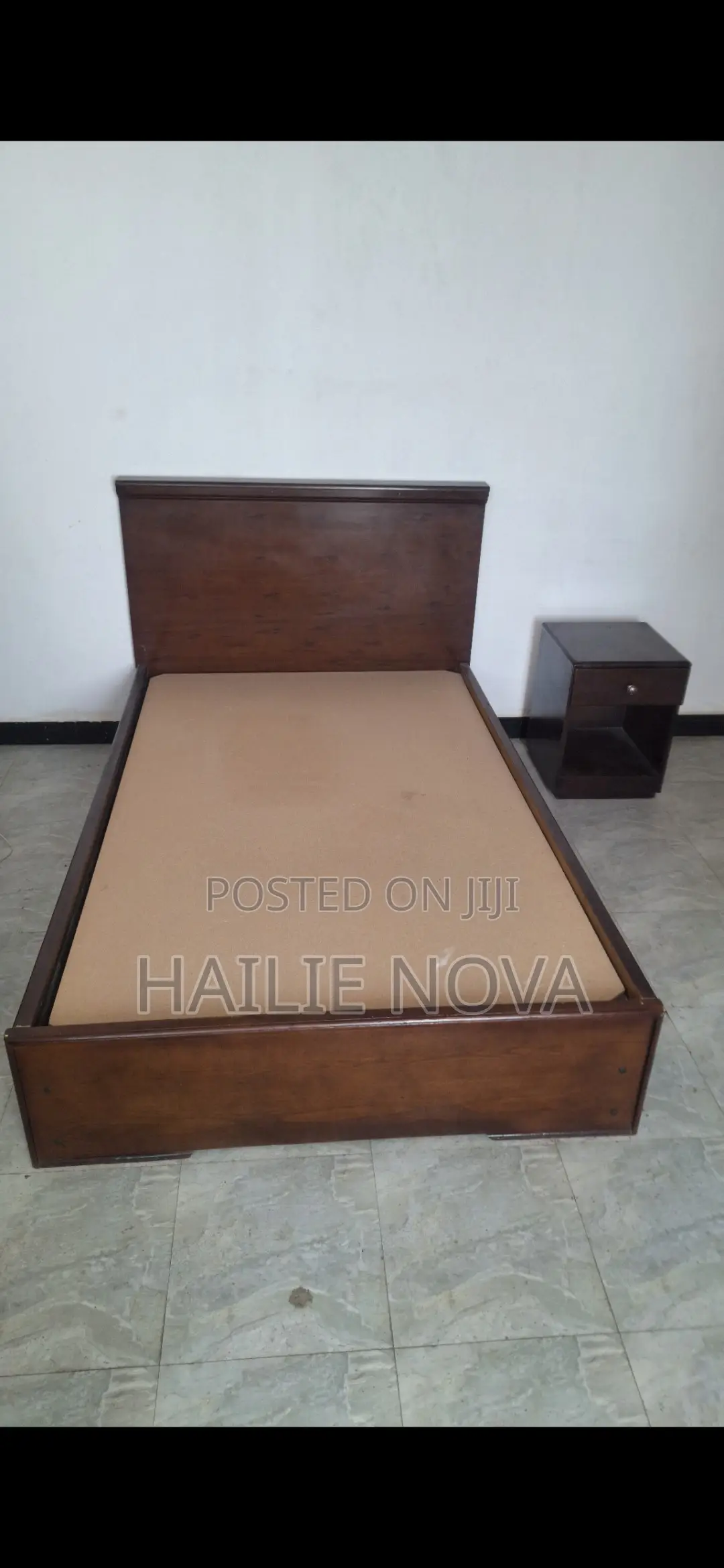 Brown Australia Wood Bed
