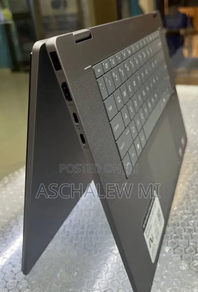 New Laptop HP OmniBook 5 14" 16GB AMD Ryzen 5 SSD 512GB