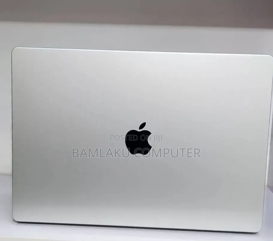 New Laptop Apple MacBook Air 2024 M3 15-inch 24GB Apple M3 SSD 512GB