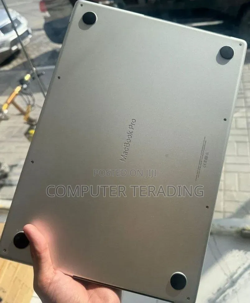 New Laptop Apple MacBook Pro M1 32GB Apple M1 SSD 1T