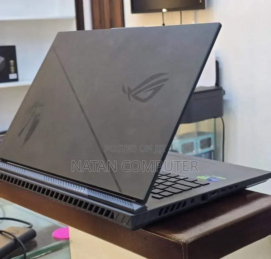 New Laptop Asus ROG Strix G17 32GB Intel Core i9 SSD 2T