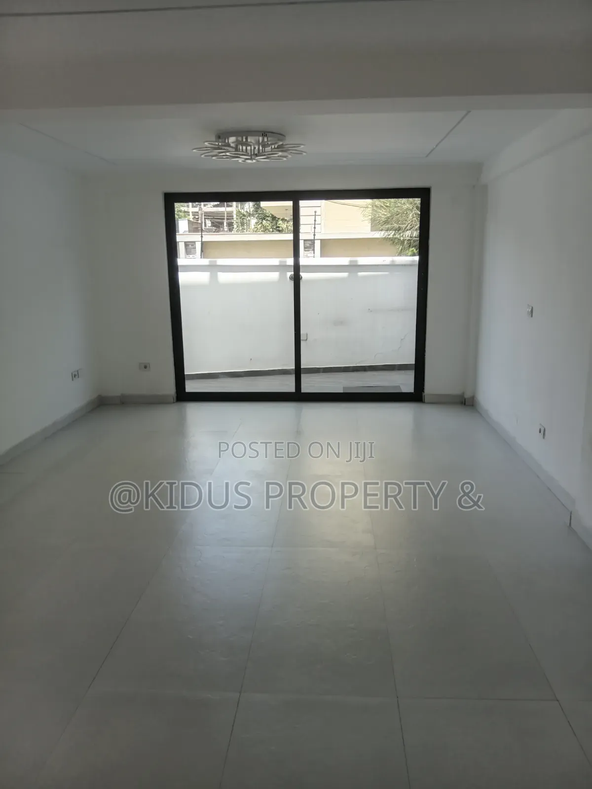 7bdrm Townhouse / Terrace in Lebu Medhaniyaleme, Nifas Silk-Lafto