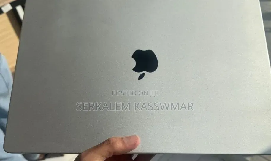 New Laptop Apple MacBook Pro M1 32GB Apple M1 SSD 1T