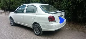 Toyota Platz 2005 White