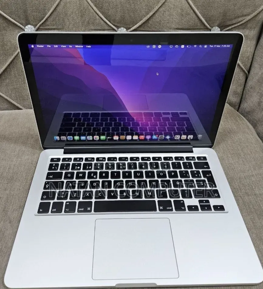 New Laptop Apple MacBook Pro 2015 8GB Intel Core i7 SSD 256GB