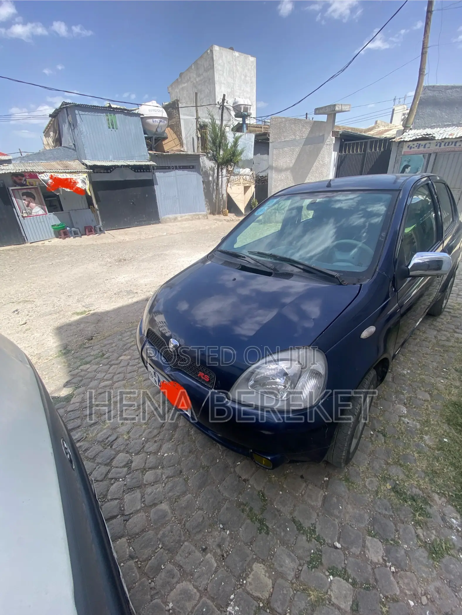 Toyota Vitz 2000 Blue