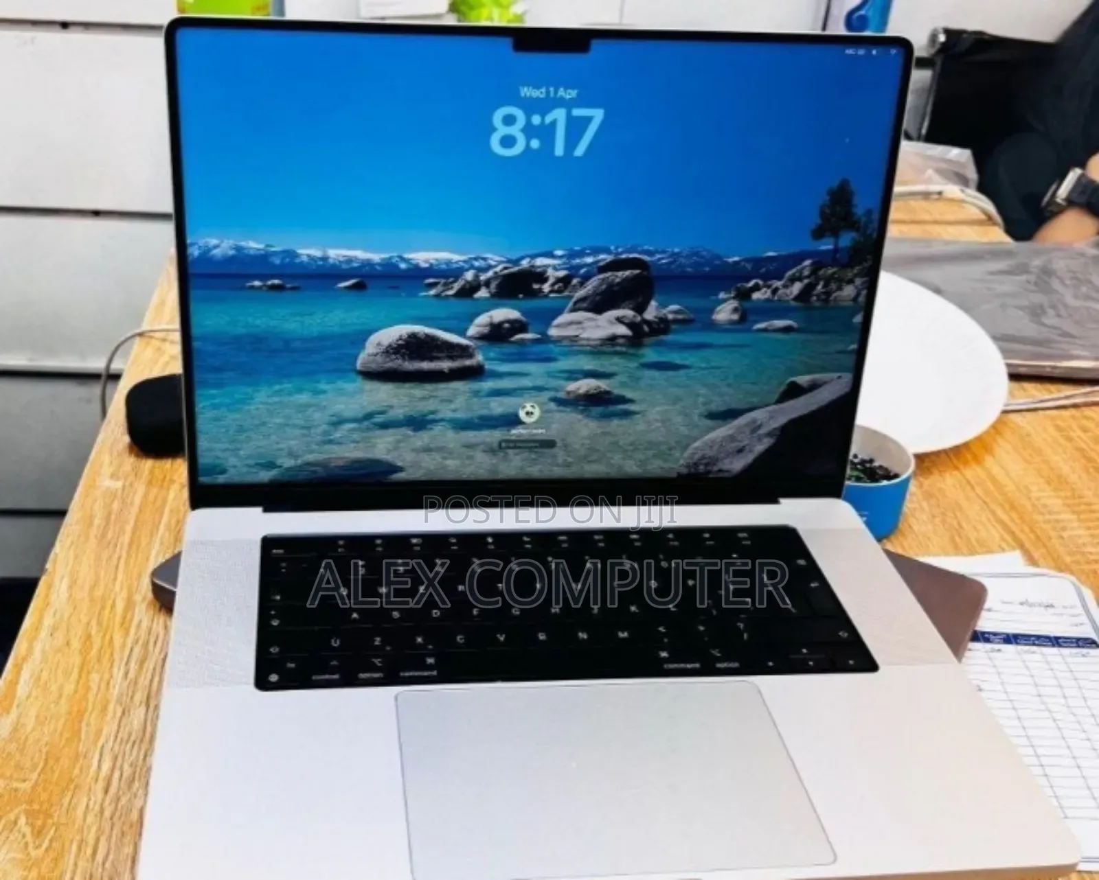 New Laptop Apple MacBook Pro 32GB Apple M1 Max SSD 1T